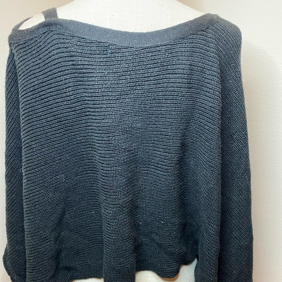 Accessory Street Black One Shoulder Cold Shoulder Poncho - Picture 2 of 9